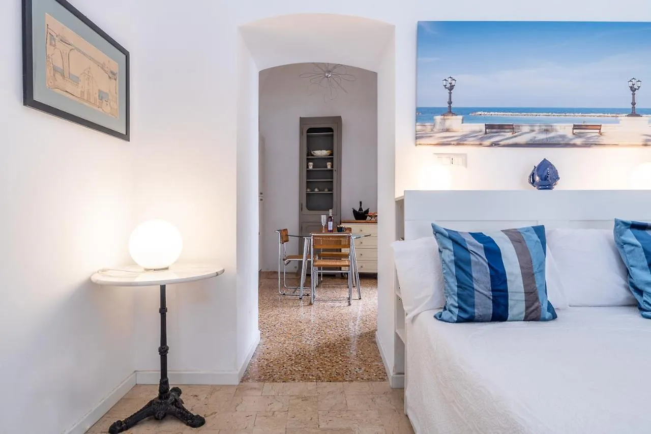 Apartament Via Boemondo Otto Bari Włochy